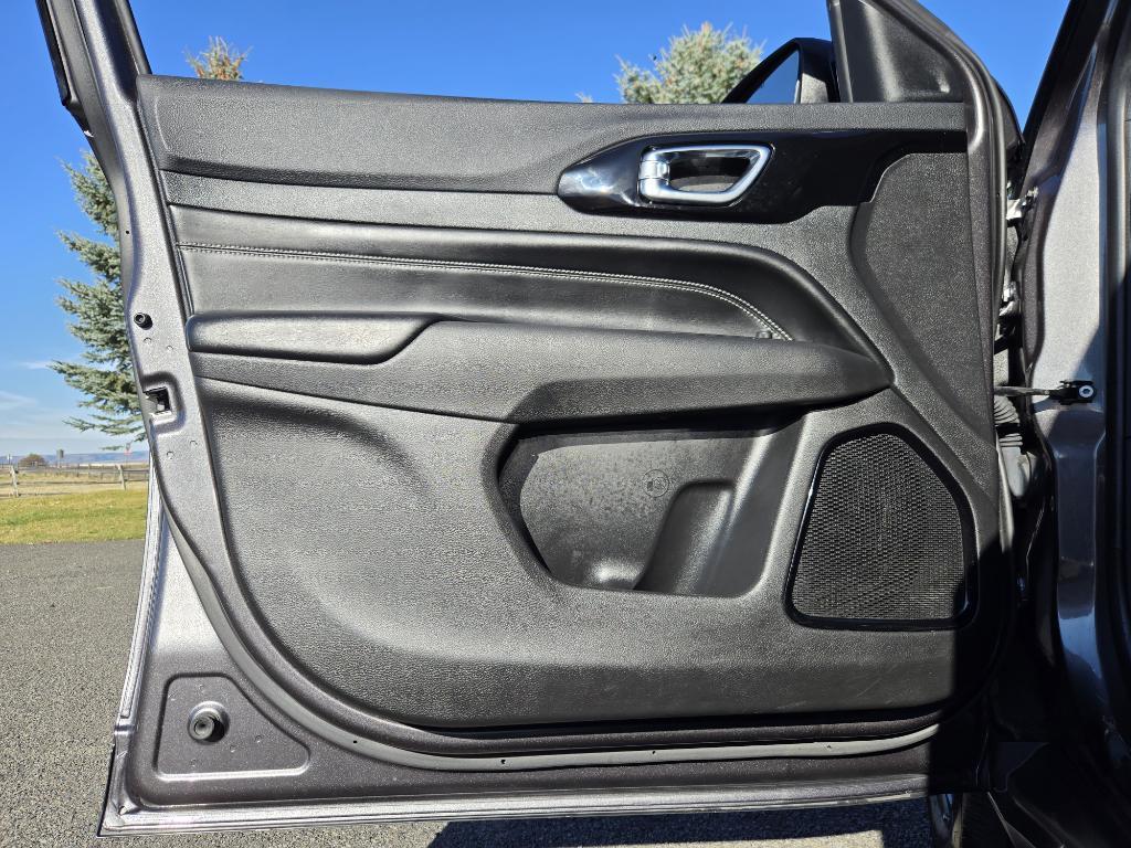 used 2022 Jeep Compass car, priced at $22,995