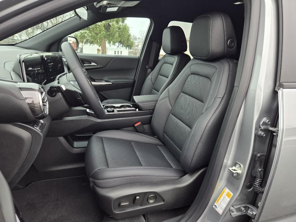 new 2026 Chevrolet Equinox car, priced at $33,870