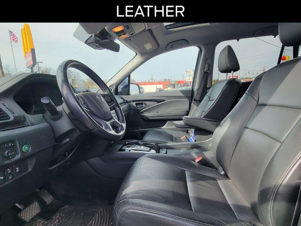 used 2021 Honda Pilot car, priced at $23,565