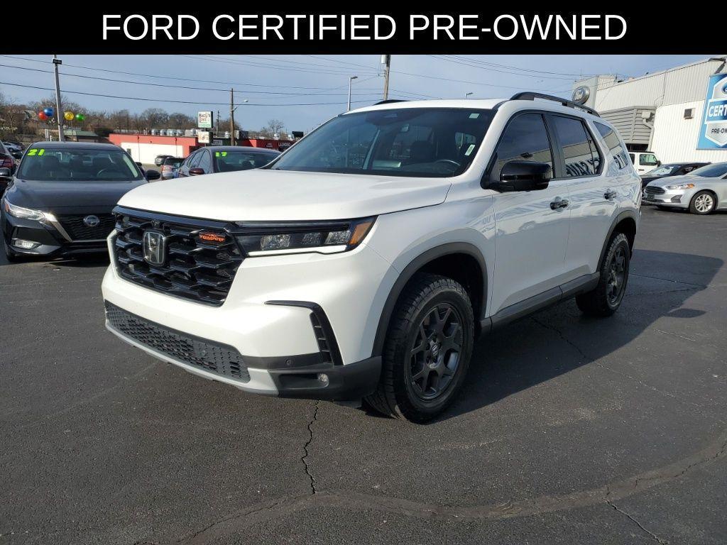 used 2024 Honda Pilot car, priced at $38,970
