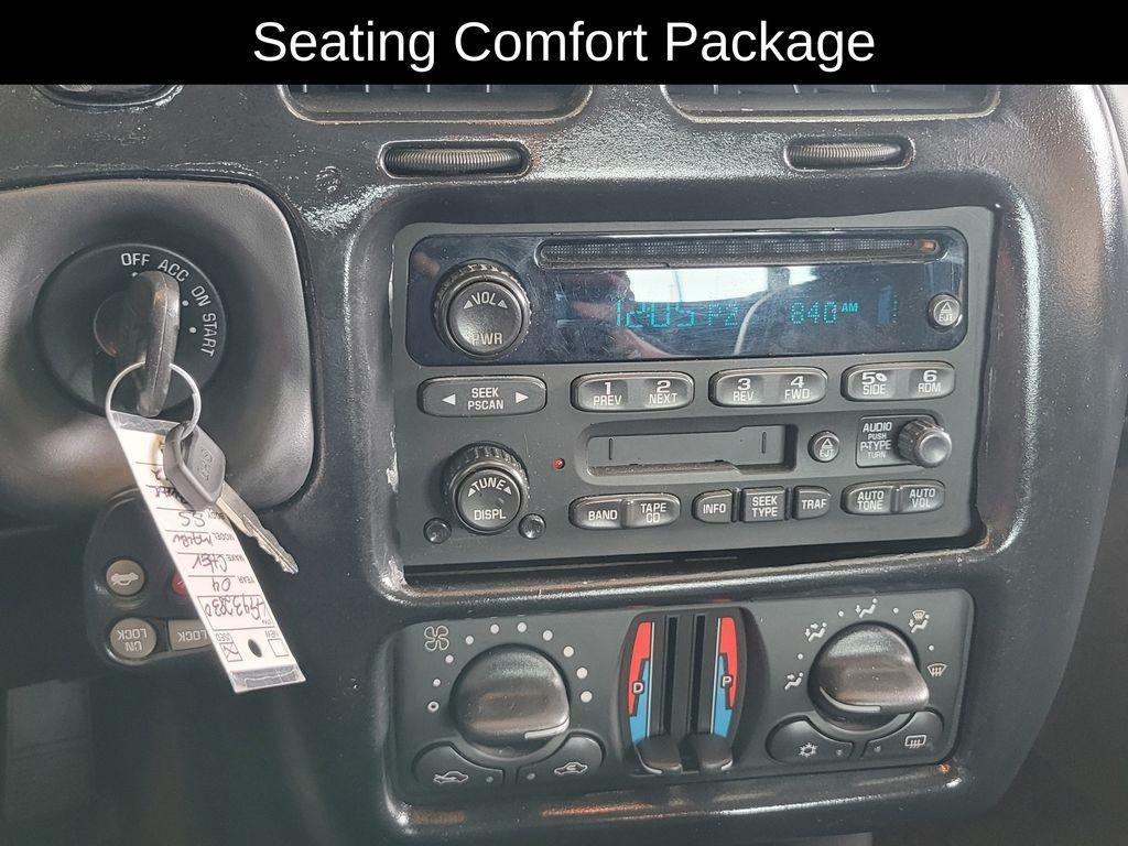 used 2004 Chevrolet Monte Carlo car, priced at $12,395