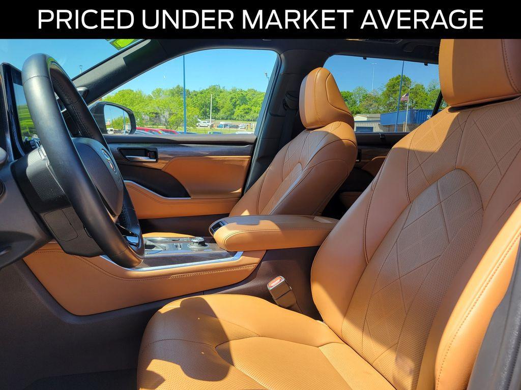 used 2022 Toyota Highlander car, priced at $40,655