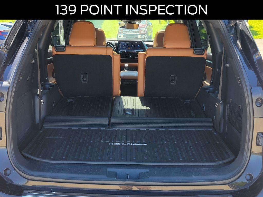 used 2022 Toyota Highlander car, priced at $40,655