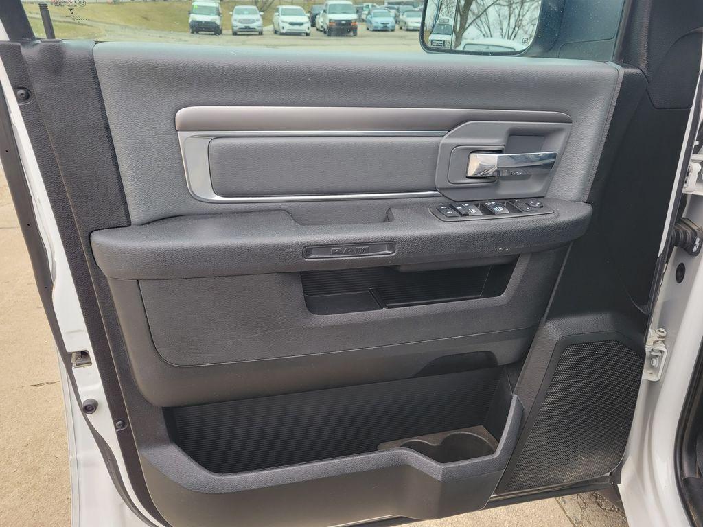 used 2021 Ram 1500 Classic car, priced at $21,596