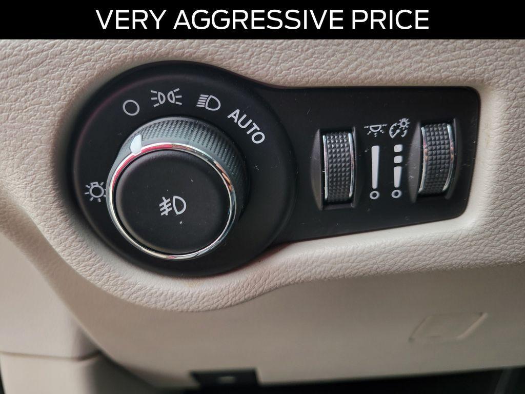 used 2018 Chrysler Pacifica car, priced at $14,923