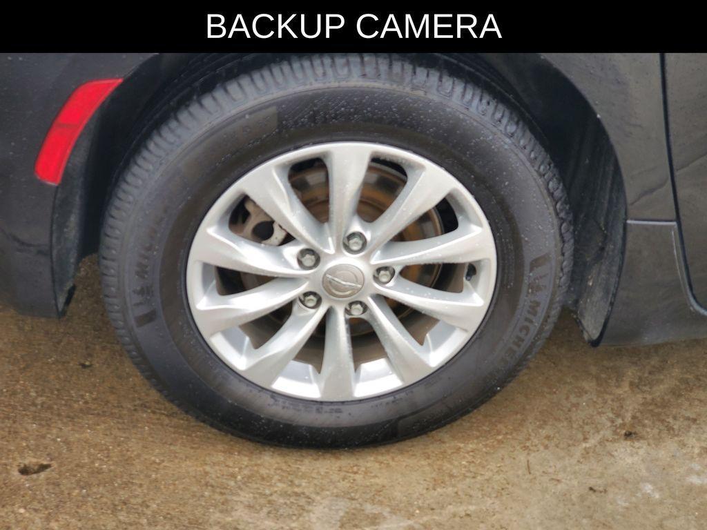 used 2018 Chrysler Pacifica car, priced at $13,998