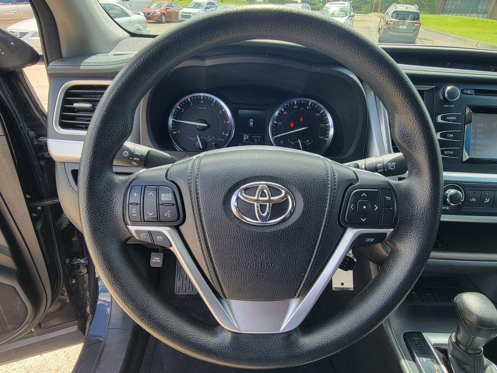 used 2014 Toyota Highlander car, priced at $19,195