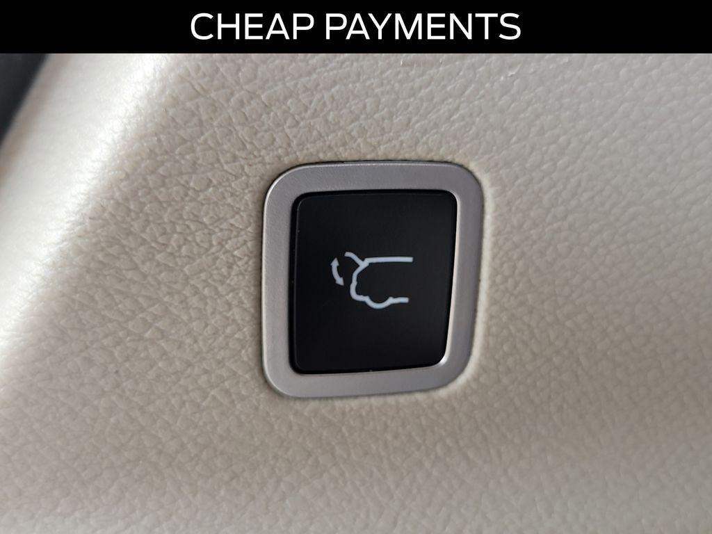 used 2017 Chrysler Pacifica car, priced at $14,433