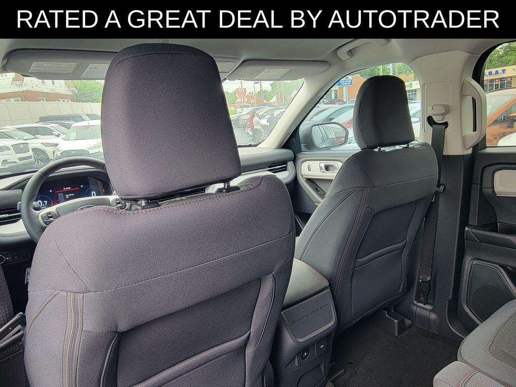 used 2025 Ford Explorer car, priced at $39,996