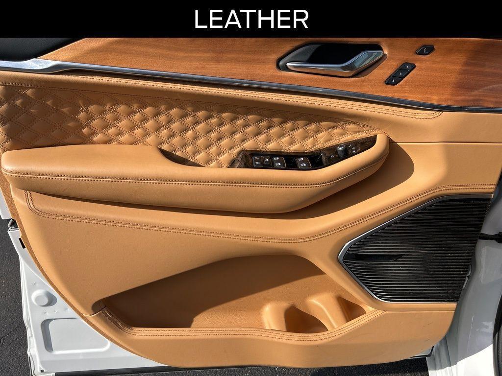 used 2024 Jeep Grand Cherokee car, priced at $44,868