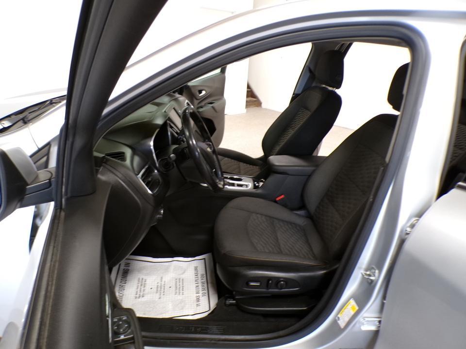 used 2020 Chevrolet Equinox car, priced at $10,995