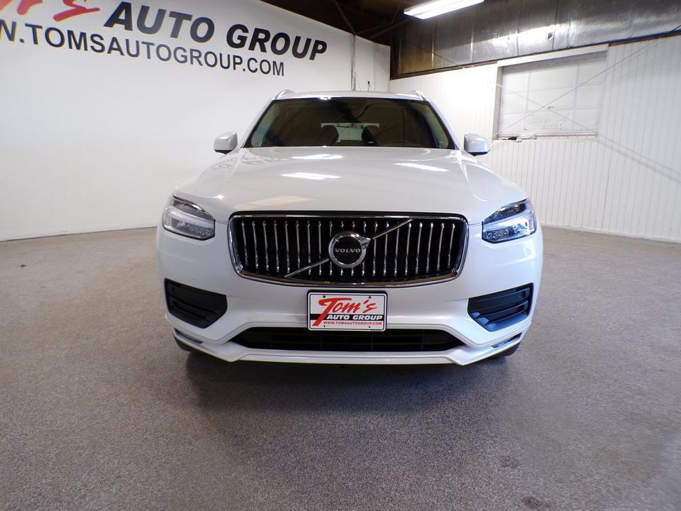 used 2023 Volvo XC90 car, priced at $21,995