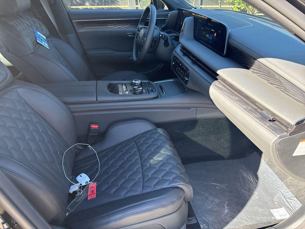 new 2026 Genesis G90 car, priced at $108,160