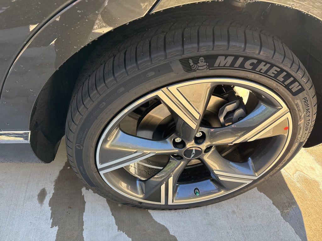 new 2026 Genesis GV80 car, priced at $75,940