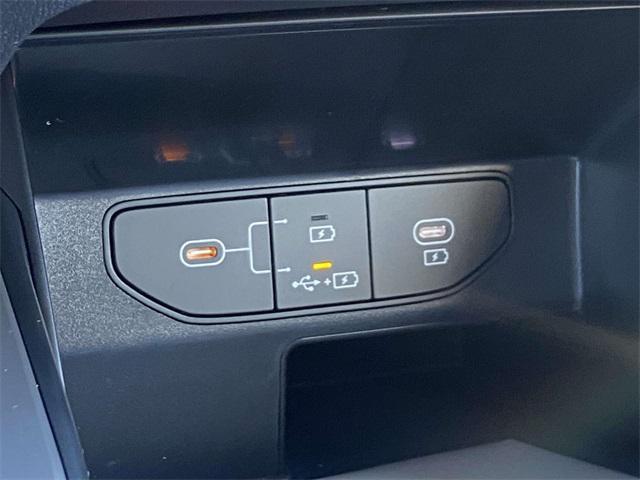 new 2026 Kia Sorento car, priced at $33,635