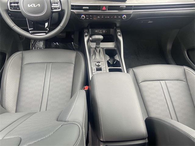new 2025 Kia Sorento car, priced at $43,925