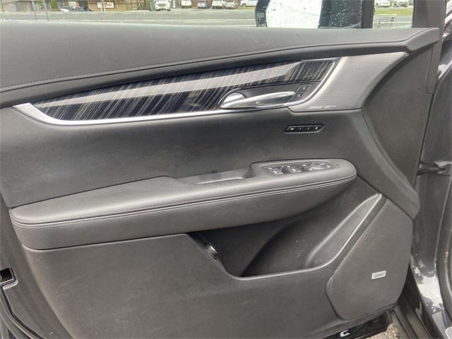 used 2022 Cadillac XT6 car, priced at $27,969