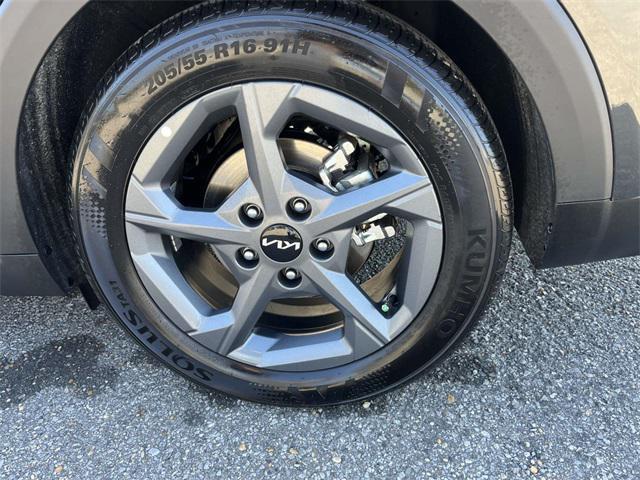used 2025 Kia K4 car, priced at $21,689