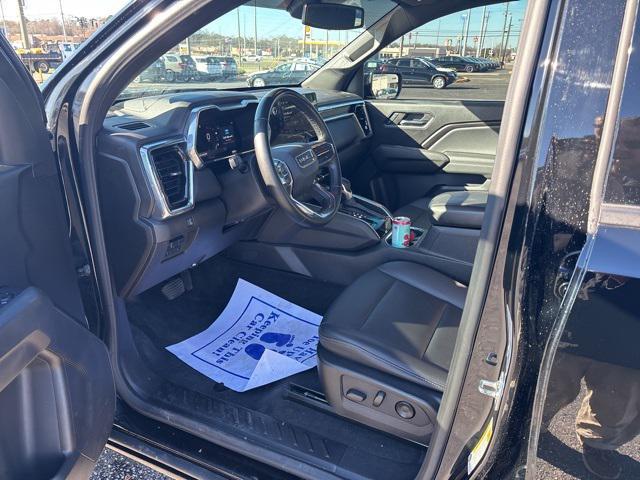 used 2024 GMC Canyon car, priced at $33,989