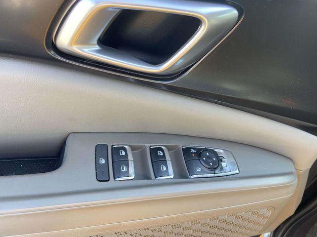 new 2025 Kia Carnival car, priced at $40,985