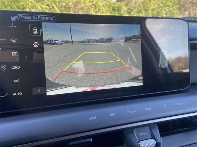 new 2026 Kia EV9 car, priced at $60,770