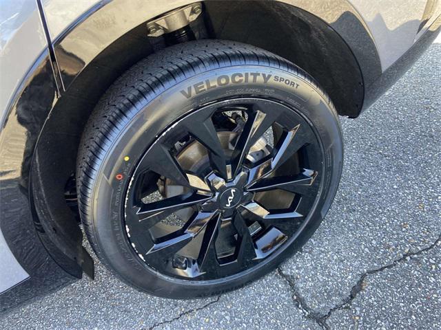 used 2023 Kia Sorento car, priced at $30,889