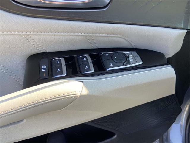 used 2023 Kia Sorento car, priced at $30,889