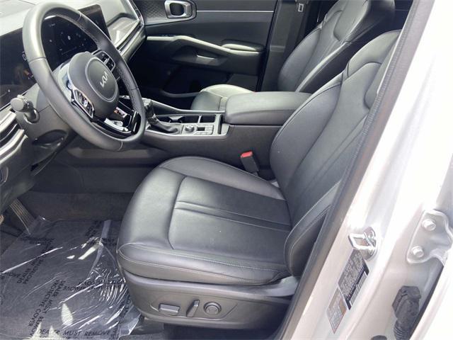 new 2025 Kia Sorento car, priced at $36,685