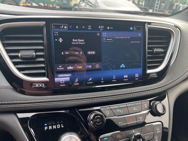 used 2025 Chrysler Pacifica car, priced at $37,500