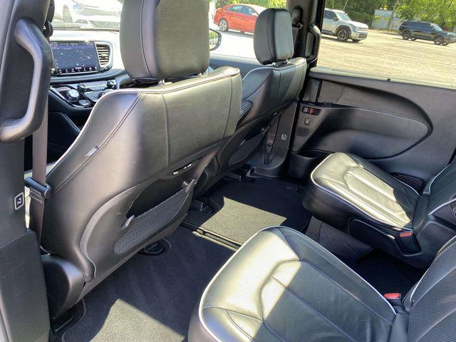 used 2025 Chrysler Pacifica car, priced at $36,085