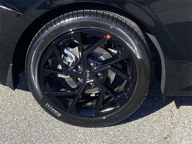 new 2026 Kia K5 car, priced at $32,080