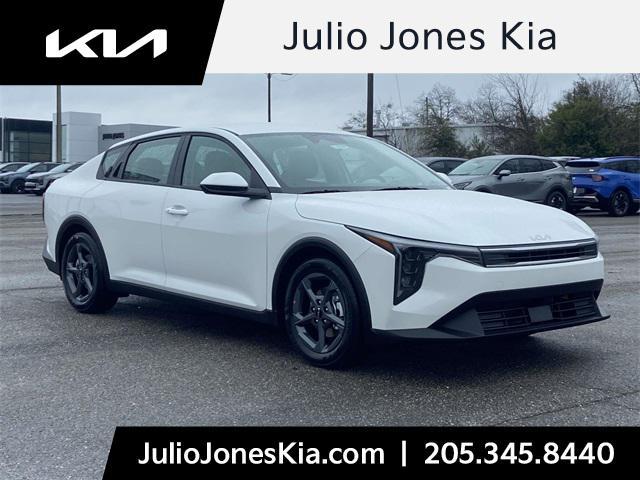 new 2026 Kia K4 car, priced at $25,680