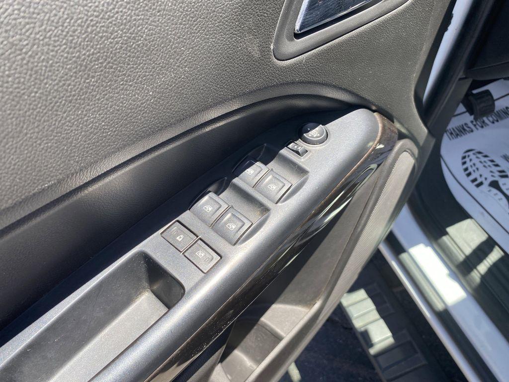used 2015 GMC Canyon car, priced at $14,995
