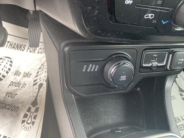 used 2020 Jeep Renegade car, priced at $18,995