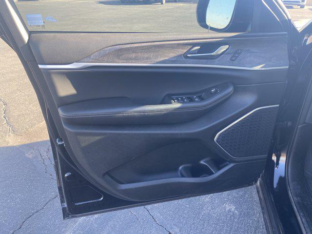 new 2025 Jeep Grand Cherokee car, priced at $47,256