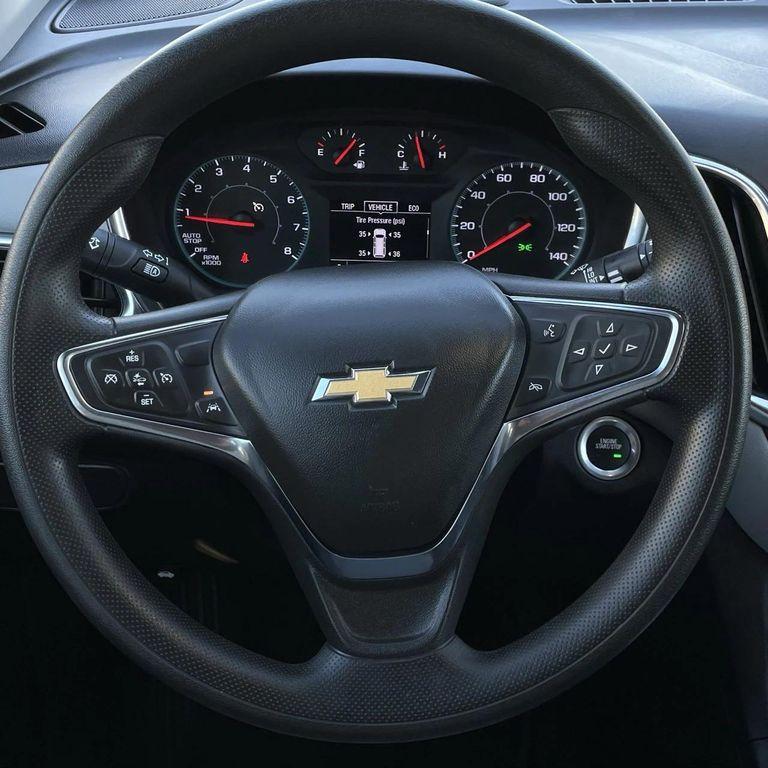 used 2024 Chevrolet Equinox car, priced at $19,989