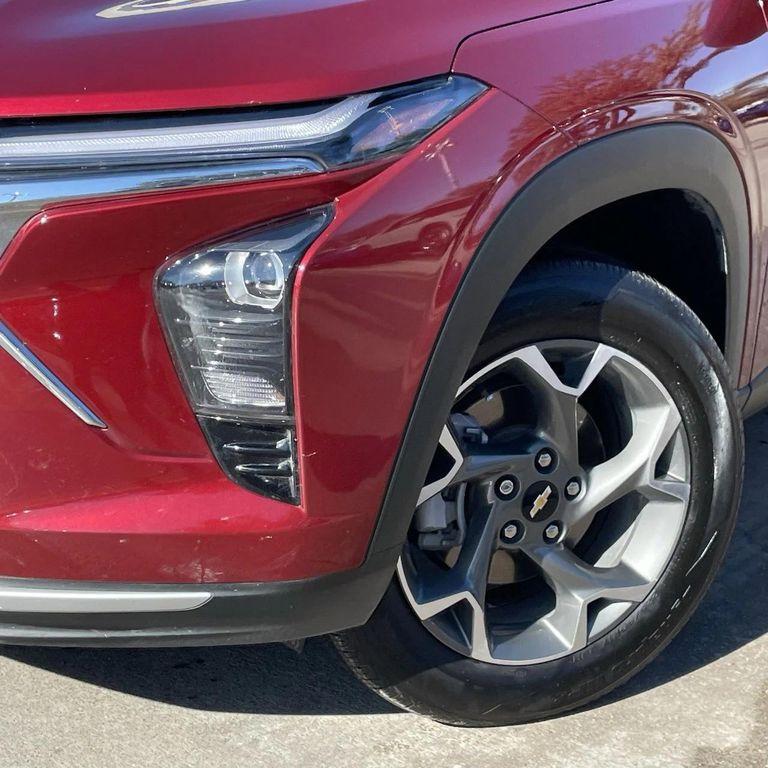 used 2025 Chevrolet Trax car, priced at $20,635
