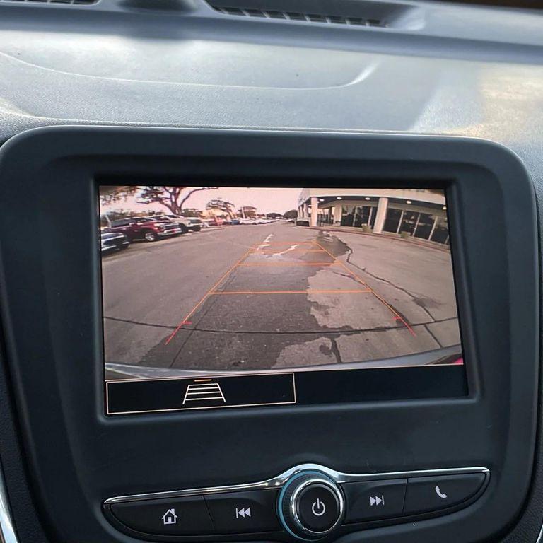 used 2024 Chevrolet Equinox car, priced at $18,209