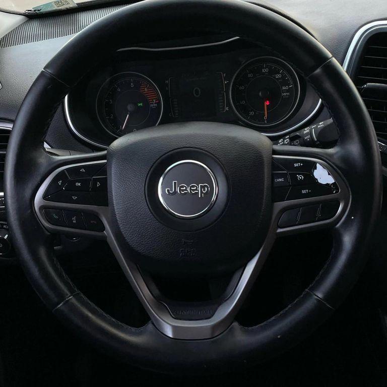 used 2019 Jeep Cherokee car, priced at $15,295