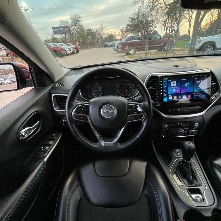 used 2019 Jeep Cherokee car, priced at $15,295