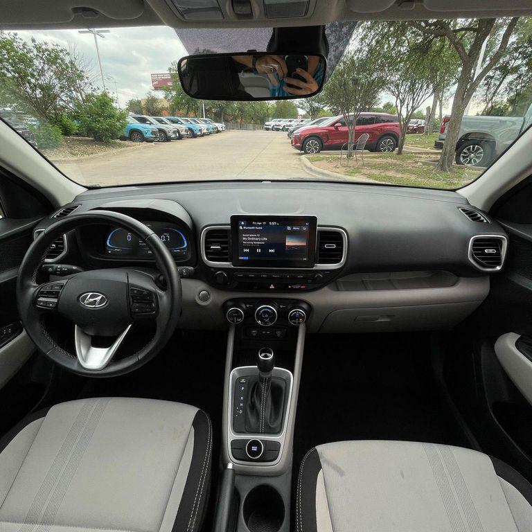 used 2025 Hyundai Venue car, priced at $18,951