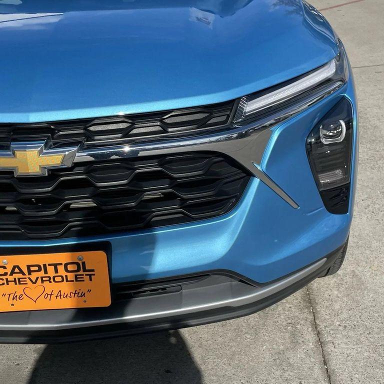 used 2025 Chevrolet Trax car, priced at $20,943