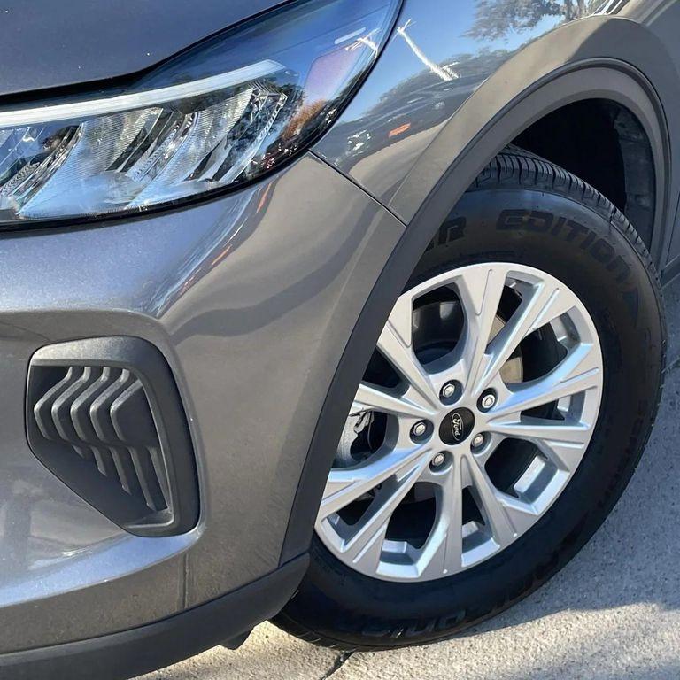 used 2024 Ford Escape car, priced at $17,995