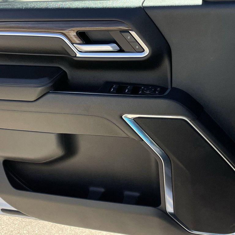 used 2024 Chevrolet Silverado 2500 car, priced at $48,172