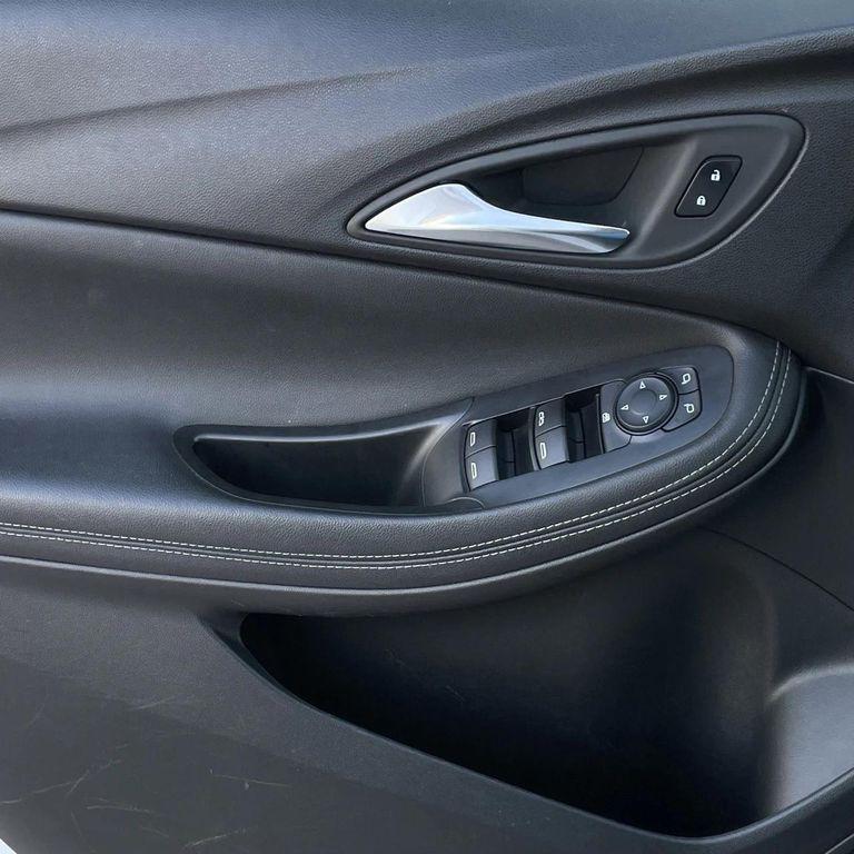 used 2024 Buick Encore GX car, priced at $17,995