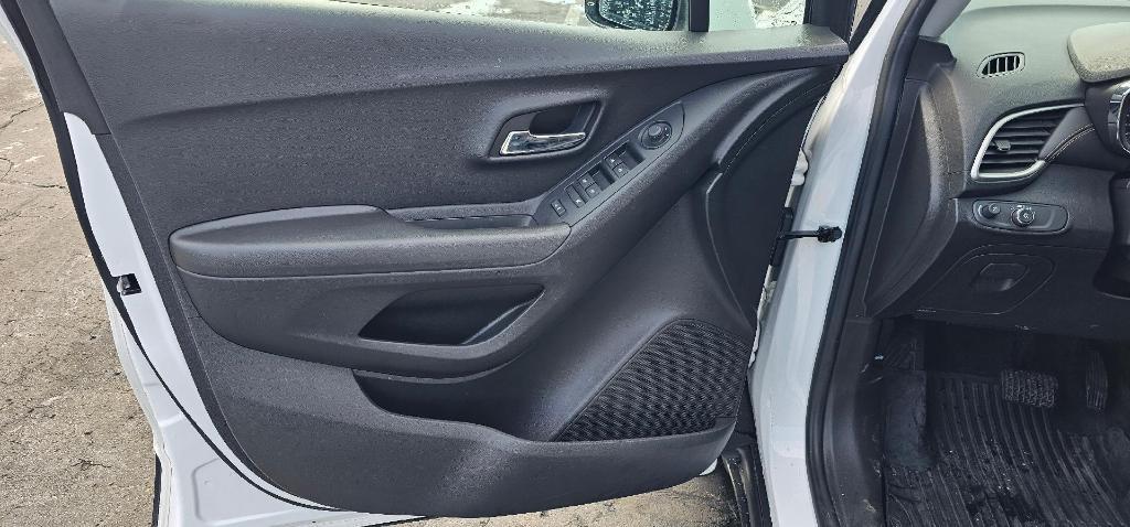 used 2020 Chevrolet Trax car, priced at $11,980