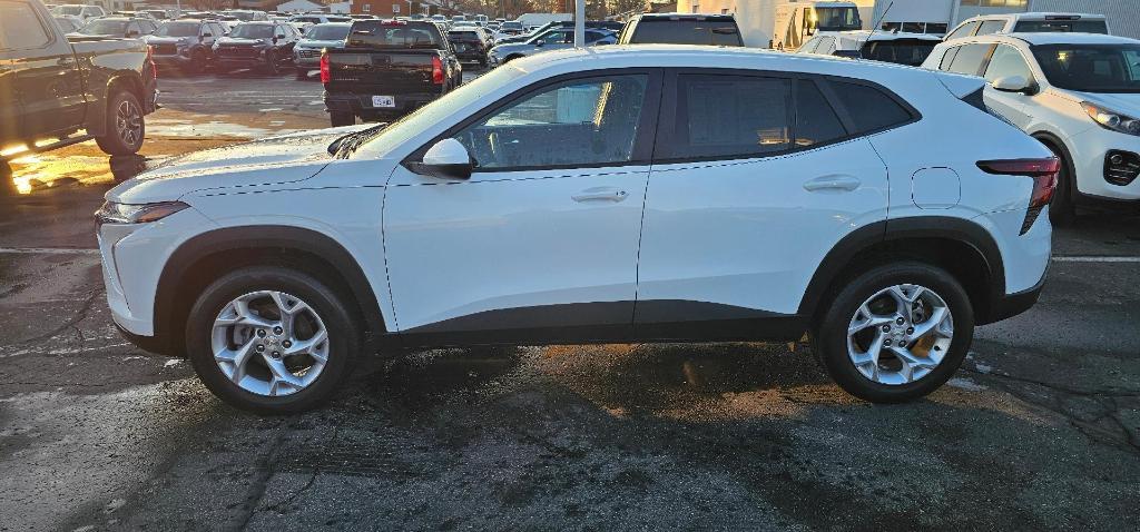 used 2024 Chevrolet Trax car, priced at $17,980