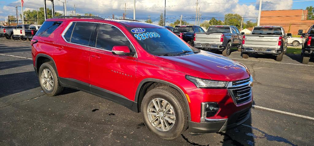 used 2023 Chevrolet Traverse car, priced at $27,980