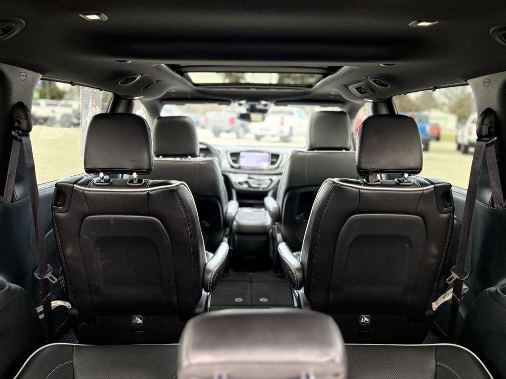 used 2025 Chrysler Pacifica car, priced at $37,500