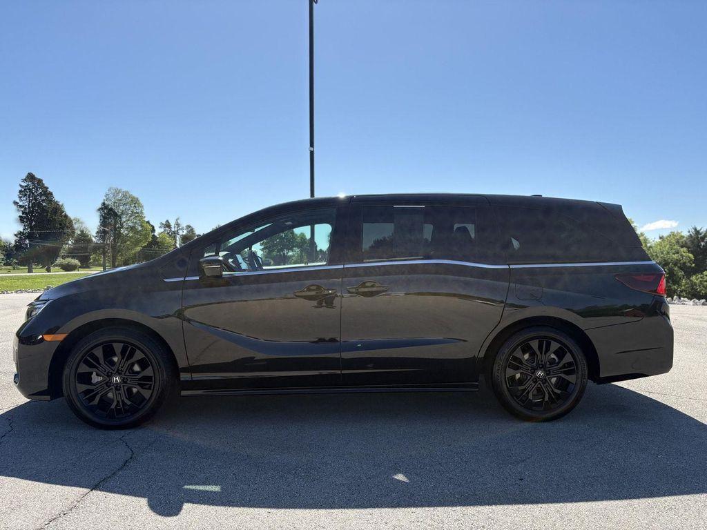 used 2025 Honda Odyssey car, priced at $37,500